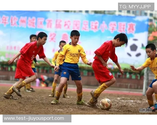 民航中专足球队展现青春风采助力校园文化建设与团队精神培养